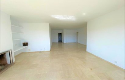 Resale - Apartment - Middle Floor Apartment - Marbella - Guadalmina Alta