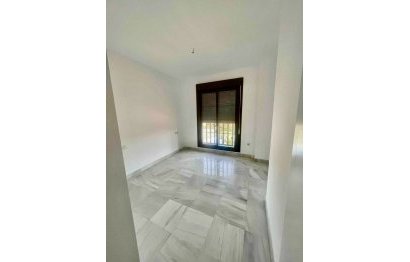 Resale - Apartment - Penthouse Duplex - Estepona - Hacienda del Sol