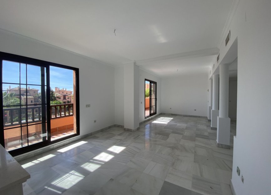 Resale - Apartment - Penthouse Duplex - Estepona - Hacienda del Sol