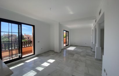 Resale - Apartment - Penthouse Duplex - Estepona - Hacienda del Sol