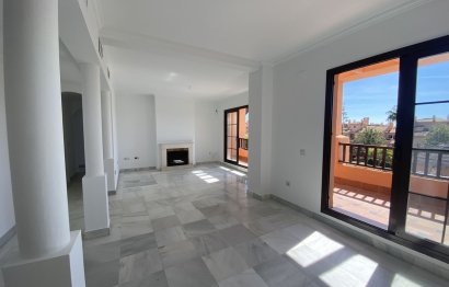 Resale - Apartment - Penthouse Duplex - Estepona - Hacienda del Sol