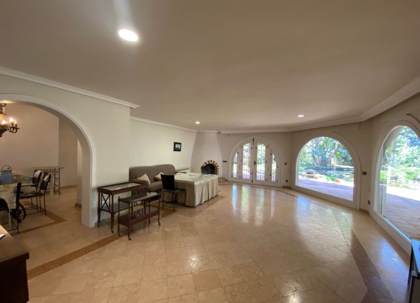 Reventa - House - Detached Villa - Marbella - Nagüeles