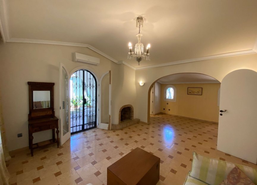 Resale - House - Detached Villa - Marbella - Nagüeles