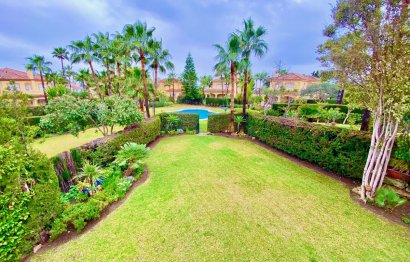 Resale - House - Detached Villa - Estepona - Atalaya