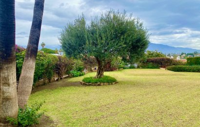 Resale - House - Detached Villa - Estepona - Atalaya