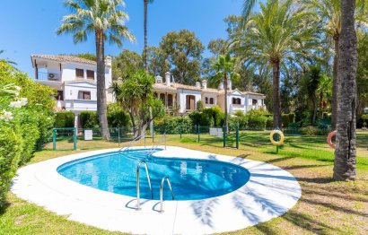 Resale - House - Semi-Detached House - Estepona - Estepona Centro