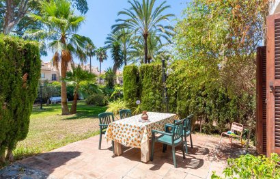 Resale - House - Semi-Detached House - Estepona - Estepona Centro