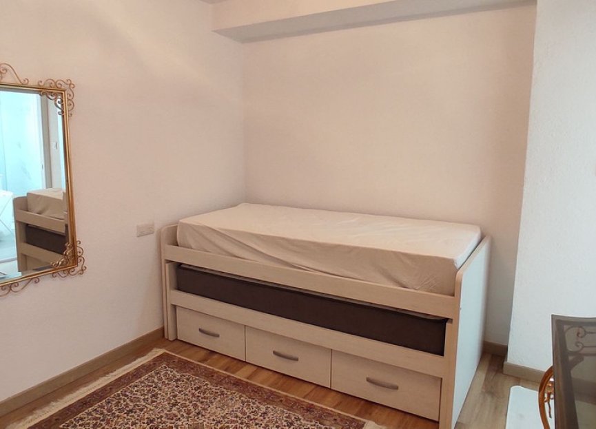 Resale - Apartment - Middle Floor Apartment - Fuengirola - Fuengirola Centro