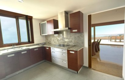 Resale - Apartment - Penthouse - Marbella - Altos de los Monteros