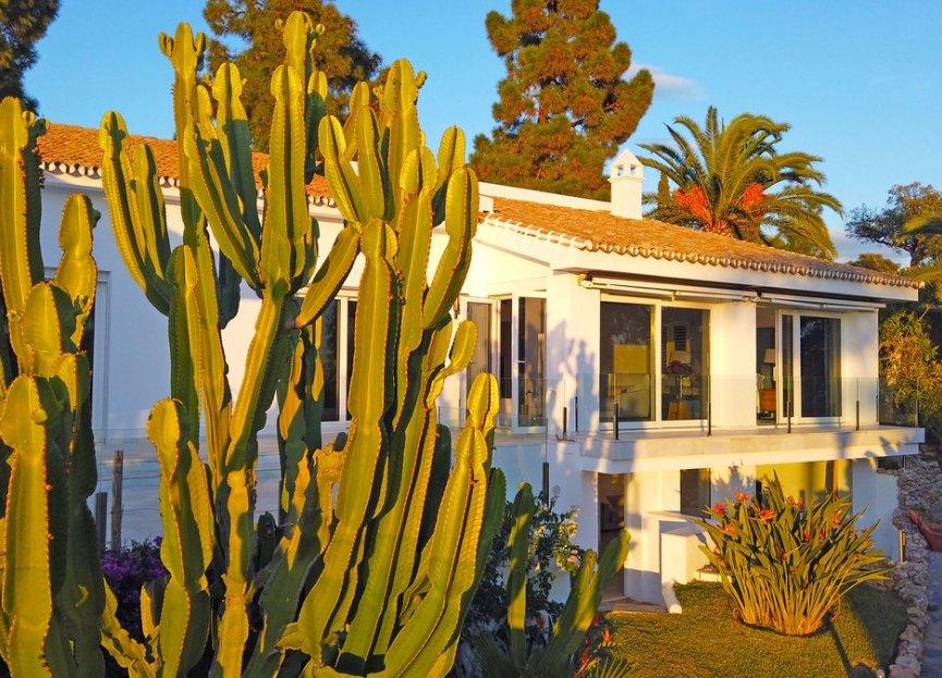 Resale - House - Detached Villa - Marbella - Hacienda Las Chapas