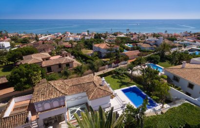 Reventa - House - Detached Villa - Marbella - Elviria