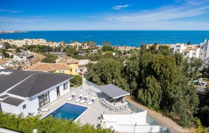 Resale - House - Detached Villa - Mijas - Torrenueva