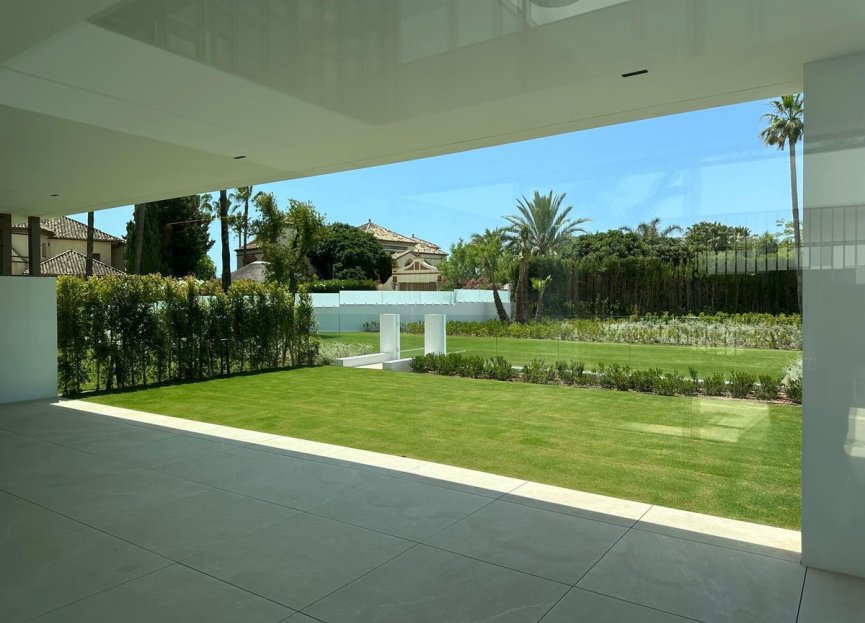 Resale - House - Semi-Detached House - Marbella - Nueva Andalucia