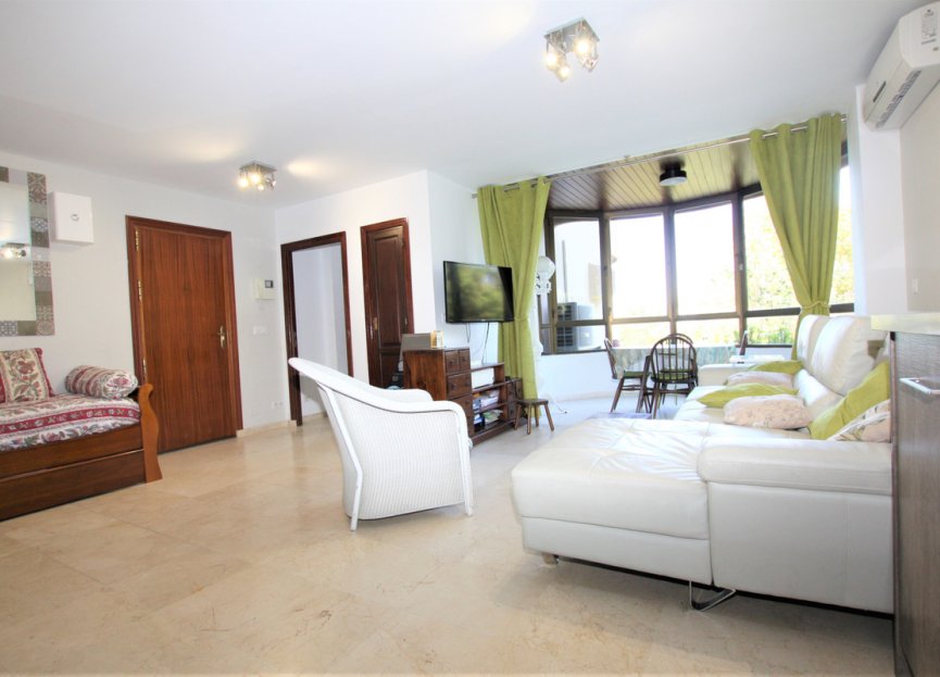 Resale - Apartment - Middle Floor Apartment - Marbella