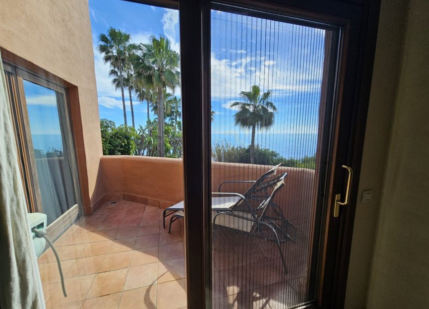 Resale - Apartment - Middle Floor Apartment - Estepona - Estepona Centro