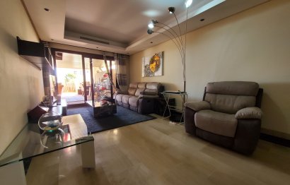 Resale - Apartment - Middle Floor Apartment - Estepona - Estepona Centro