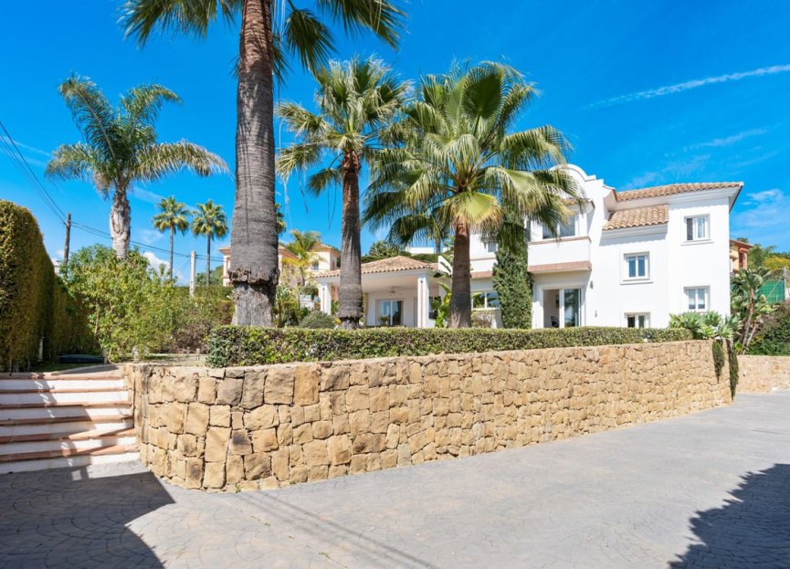 Resale - House - Detached Villa - Marbella - Elviria