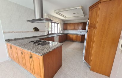 Resale - House - Detached Villa - Benalmádena - La Capellania