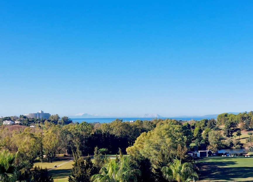 Resale - Apartment - Penthouse - Estepona - Atalaya