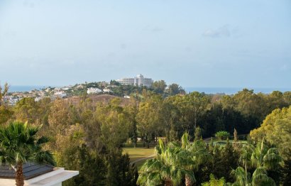 Resale - Apartment - Penthouse - Estepona - Atalaya