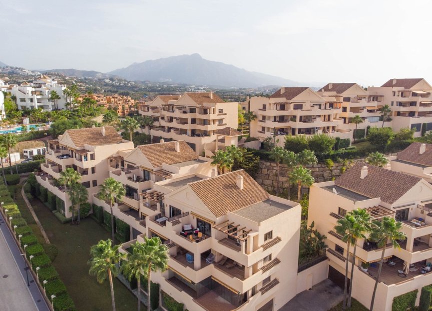 Resale - Apartment - Penthouse - Estepona - Atalaya