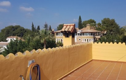 Resale - House - Detached Villa - Marbella - Nueva Andalucia