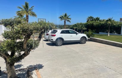 Resale - House - Detached Villa - Estepona - Estepona Centro