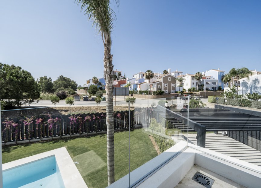 Reventa - House - Detached Villa - Estepona - Estepona Centro