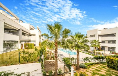 Resale - Apartment - Middle Floor Apartment - Estepona - Selwo