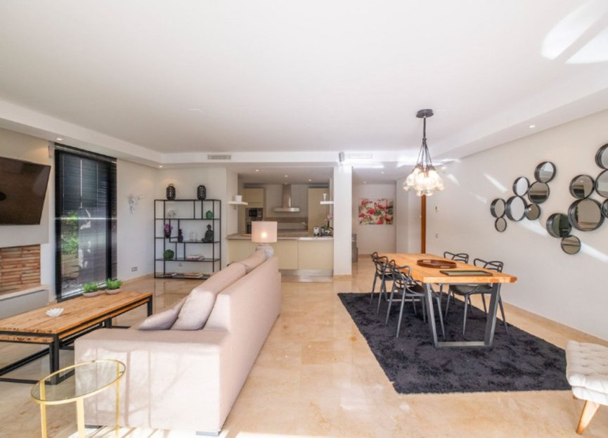 Resale - Apartment - Ground Floor Apartment - Marbella - The Golden Mile