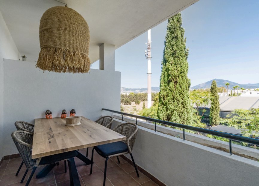 Resale - Apartment - Penthouse - Marbella - Nueva Andalucia