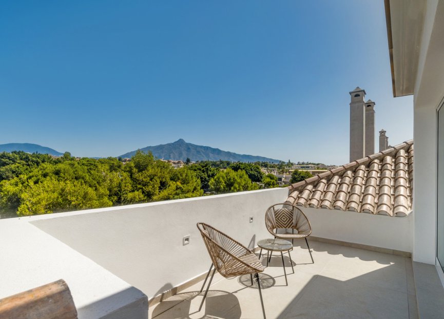 Resale - Apartment - Penthouse - Marbella - Nueva Andalucia