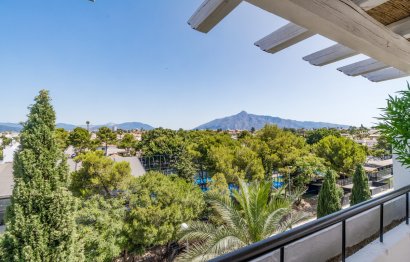 Resale - Apartment - Penthouse - Marbella - Nueva Andalucia