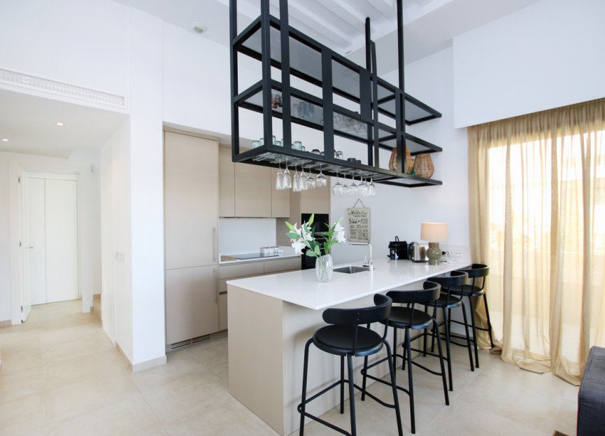 Resale - Apartment - Penthouse - Estepona - Estepona Centro