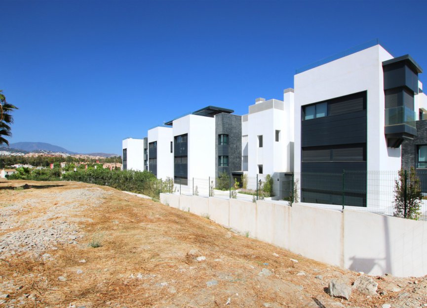 Resale - Apartment - Penthouse - Estepona - Estepona Centro