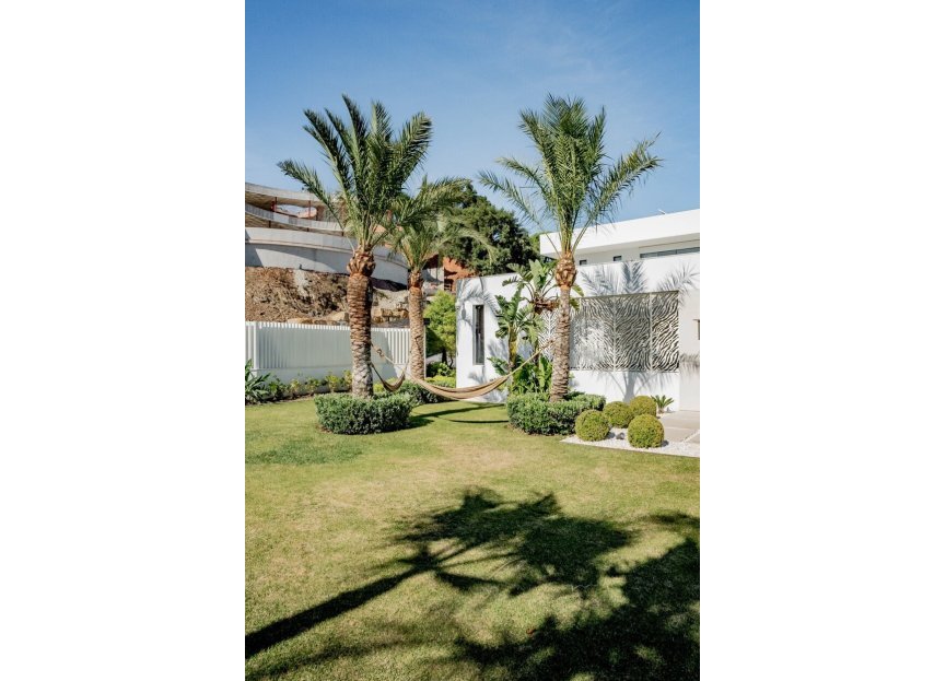 Resale - House - Detached Villa - Benahavís - Benahavís Centro