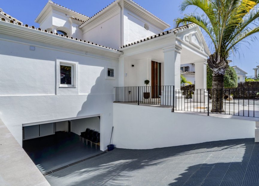 Resale - House - Detached Villa - Marbella - Nueva Andalucia