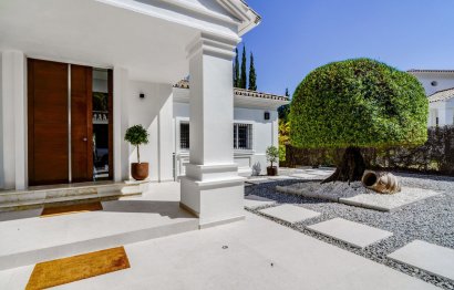 Resale - House - Detached Villa - Marbella - Nueva Andalucia