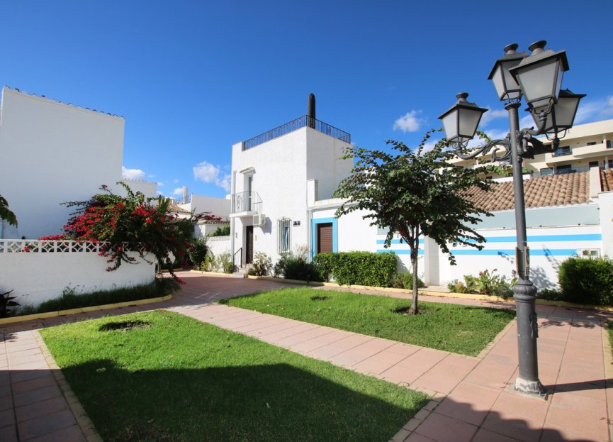 Resale - House - Townhouse - Estepona - Estepona Centro