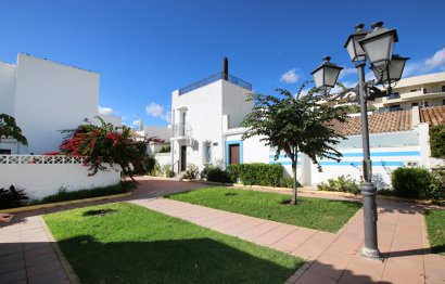 Resale - House - Townhouse - Estepona - Estepona Centro