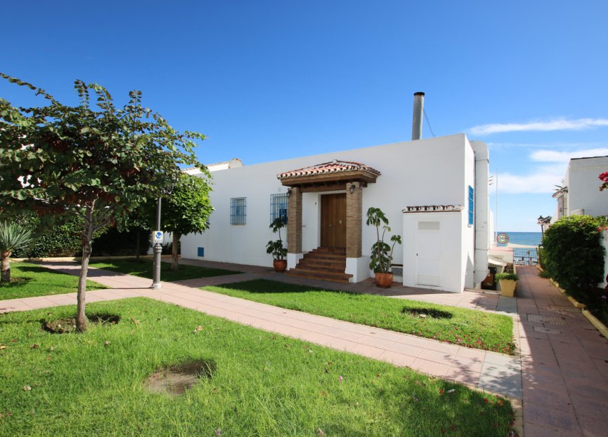 Resale - House - Townhouse - Estepona - Estepona Centro