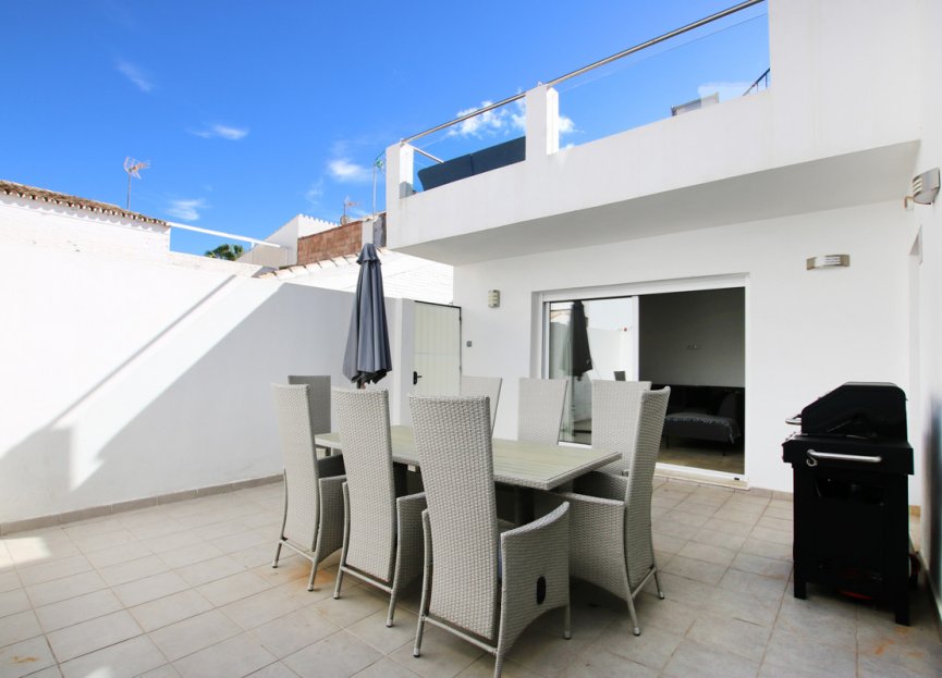 Resale - House - Townhouse - Estepona - Estepona Centro