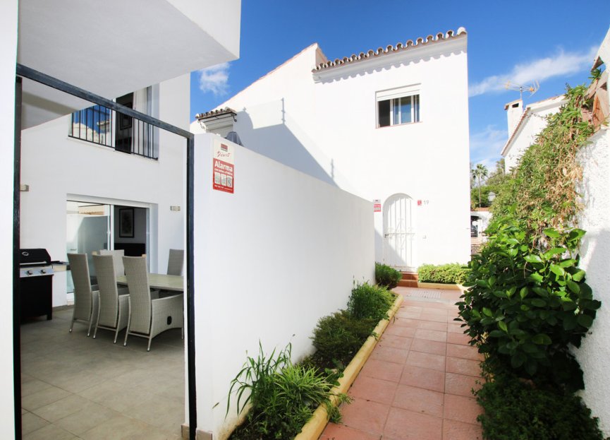 Resale - House - Townhouse - Estepona - Estepona Centro