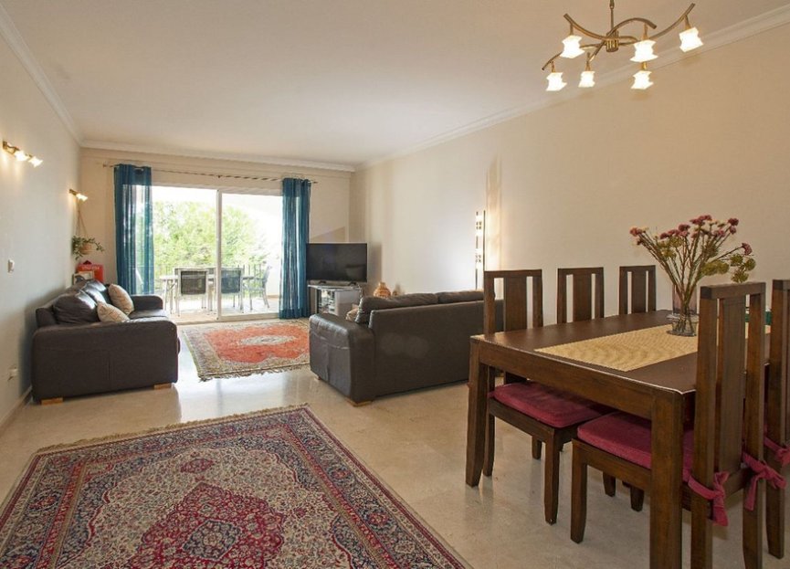 Resale - Apartment - Middle Floor Apartment - Benahavís - La Quinta