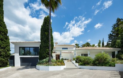 Resale - House - Detached Villa - Marbella - Nueva Andalucia