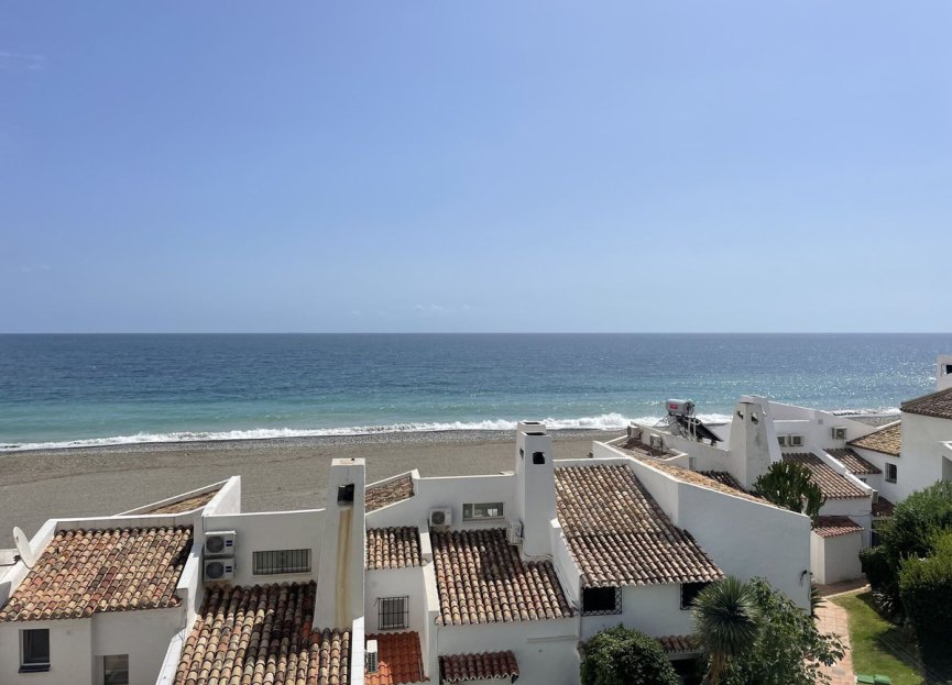 Resale - Apartment - Penthouse Duplex - Estepona - Estepona Centro