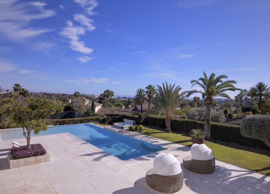 Resale - House - Detached Villa - Marbella - Nueva Andalucia