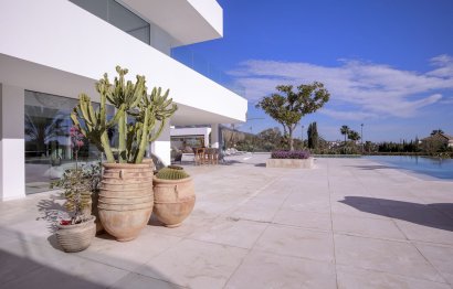 Resale - House - Detached Villa - Marbella - Nueva Andalucia