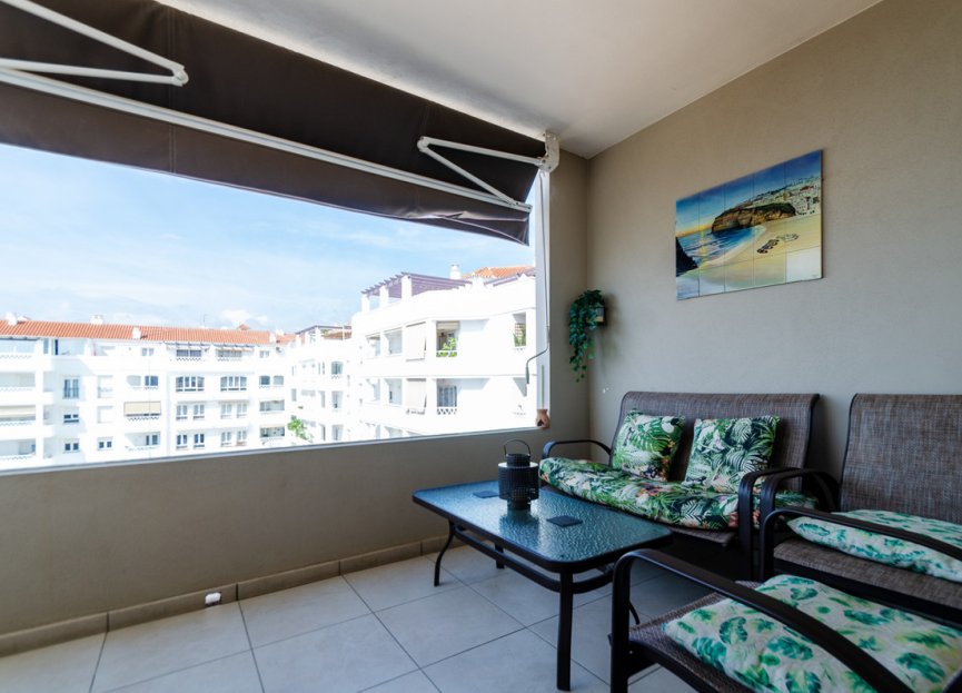 Resale - Apartment - Middle Floor Apartment - Marbella - La Campana