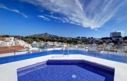 Resale - Apartment - Middle Floor Apartment - Marbella - La Campana